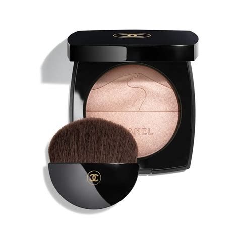 chanel highlighter eclat du desert|Chanel blush.